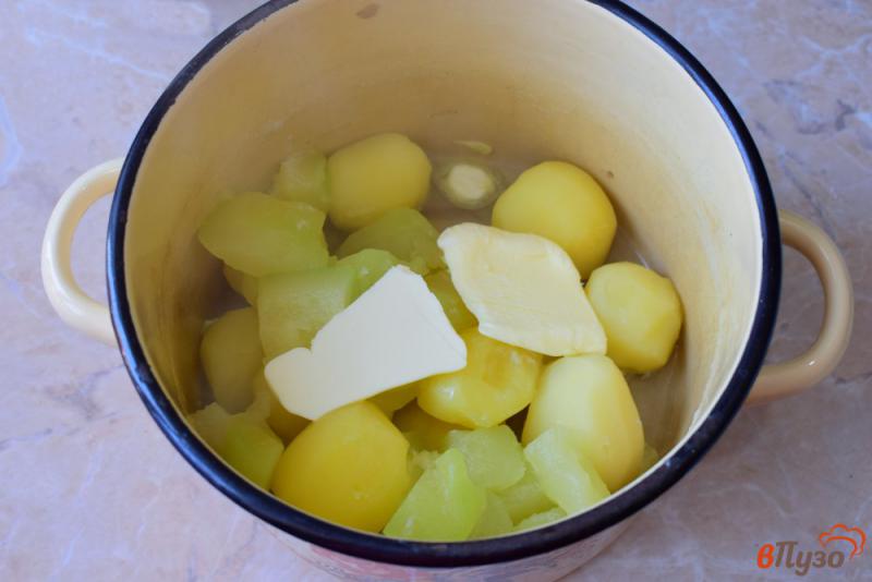 Фото приготовление рецепта: Пюре из картофеля и кабачков шаг №2