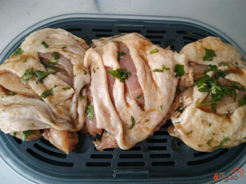 Фото приготовление рецепта: Куриные бедра на пару шаг №5
