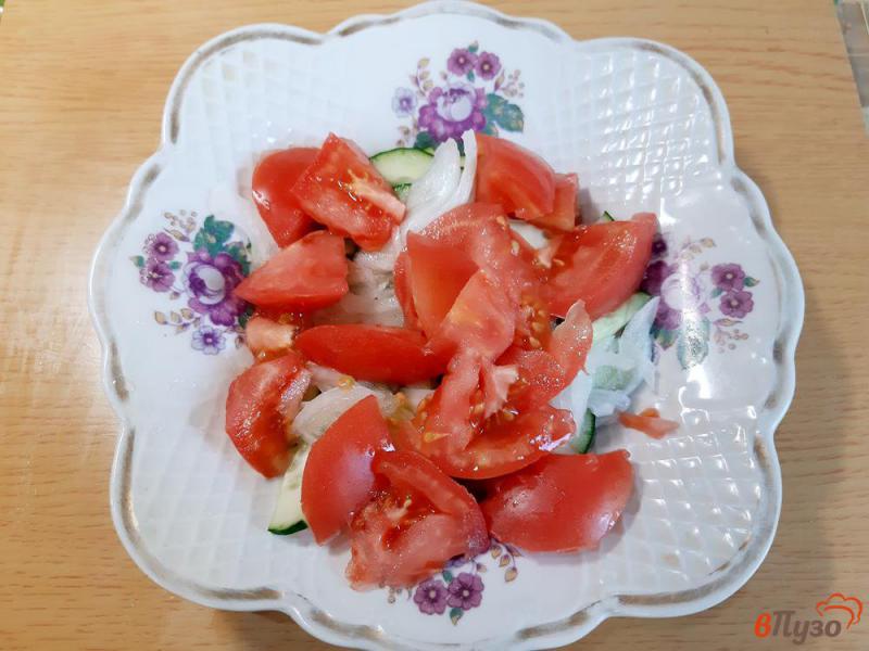 Фото приготовление рецепта: Салат из овощей с маслинами и фетой шаг №3