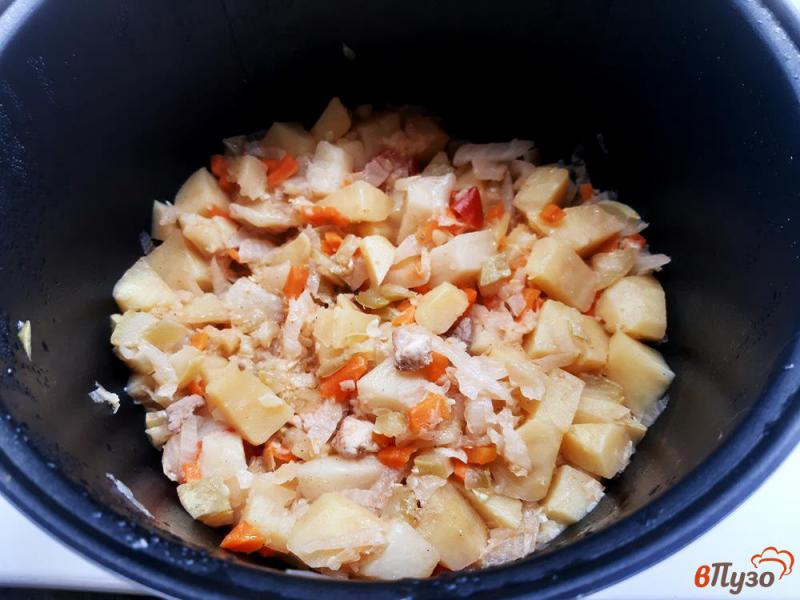 Фото приготовление рецепта: Рагу овощное с кабачками и капустой шаг №10