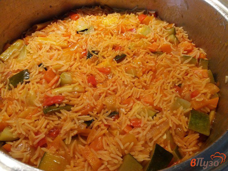 Фото приготовление рецепта: Рис с кабачком и спаржевой фасолью шаг №14