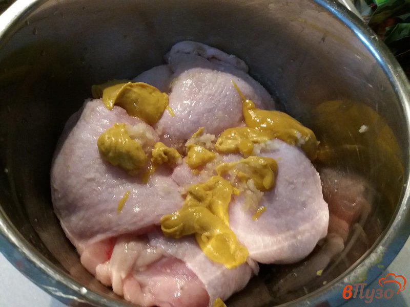 Фото приготовление рецепта: Запеченные куриные бёдра в соевом соусе и горчице шаг №2