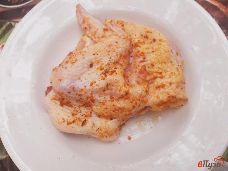 Фото приготовление рецепта: Курица тушеная с цукини шаг №2