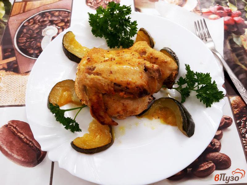 Фото приготовление рецепта: Курица тушеная с цукини шаг №7