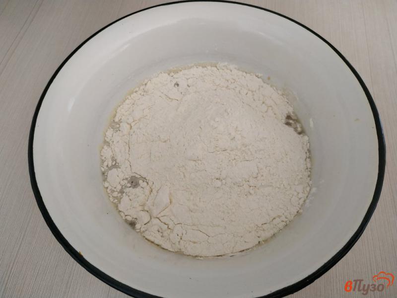 Фото приготовление рецепта: Жареные пирожки с грибами шаг №2