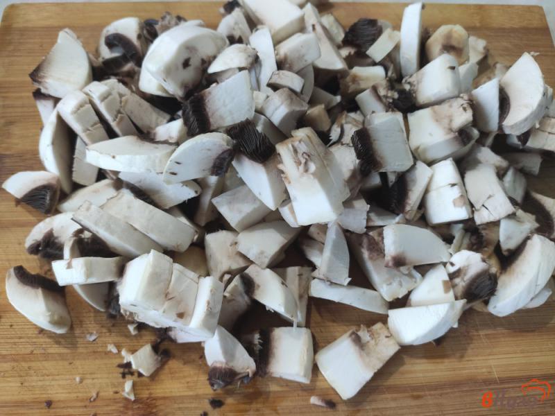 Фото приготовление рецепта: Открытый пирог с баклажанами и грибами шаг №3