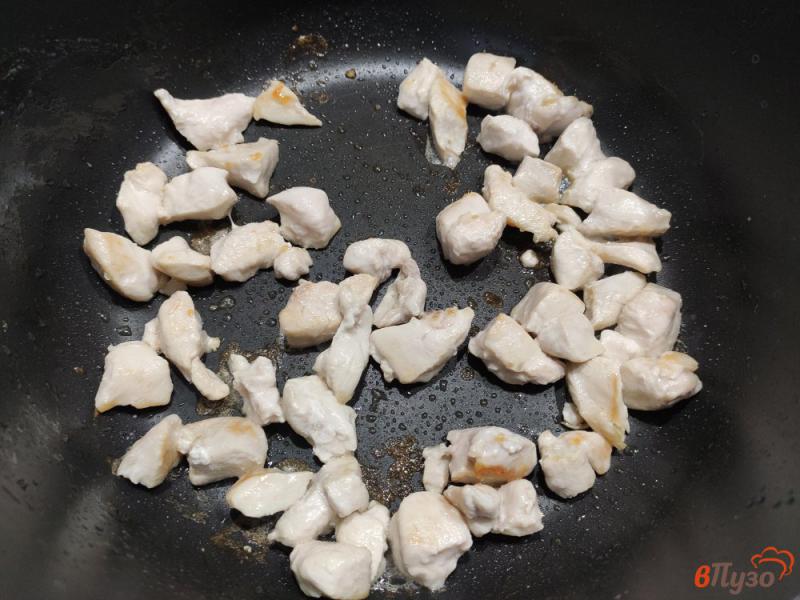 Фото приготовление рецепта: Макароны с курицей в сметане шаг №1