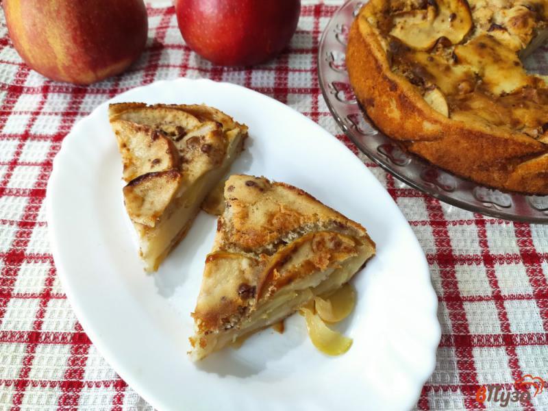 Фото приготовление рецепта: Заливной яблочный пирог шаг №8