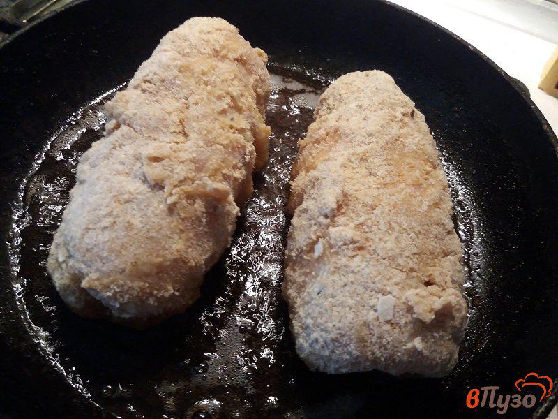 Фото приготовление рецепта: Рулетики из куриного филе с начинкой шаг №14