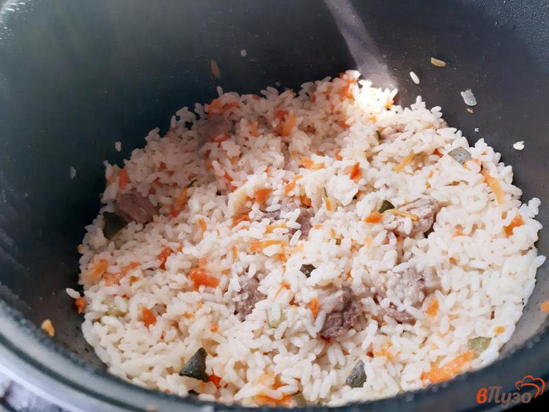 Фото приготовление рецепта: Рис с цукини шаг №9