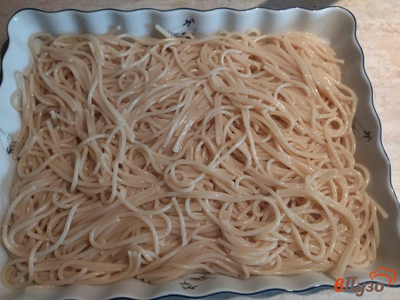 Фото приготовление рецепта: Запеканка  из спагетти с ветчиной и беконом шаг №12