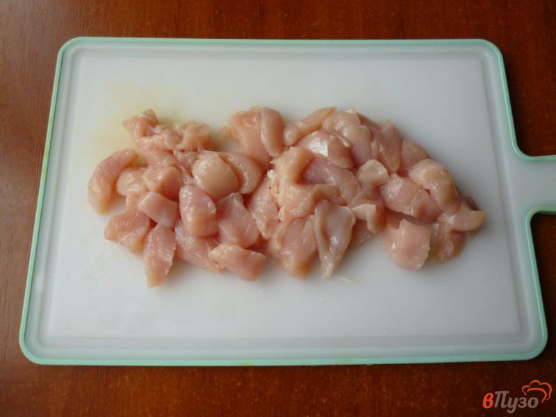 Фото приготовление рецепта: Рис с курицей в мультиварке-скороварке шаг №2