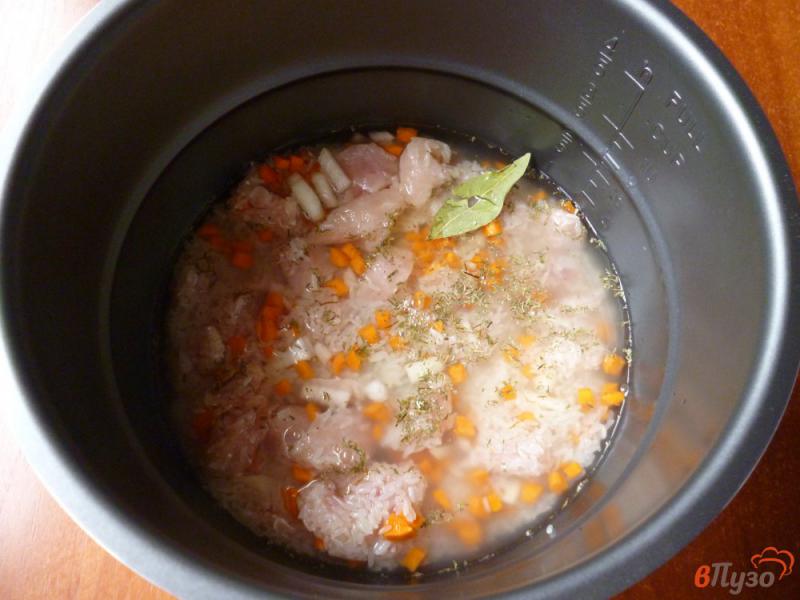 Фото приготовление рецепта: Рис с курицей в мультиварке-скороварке шаг №5