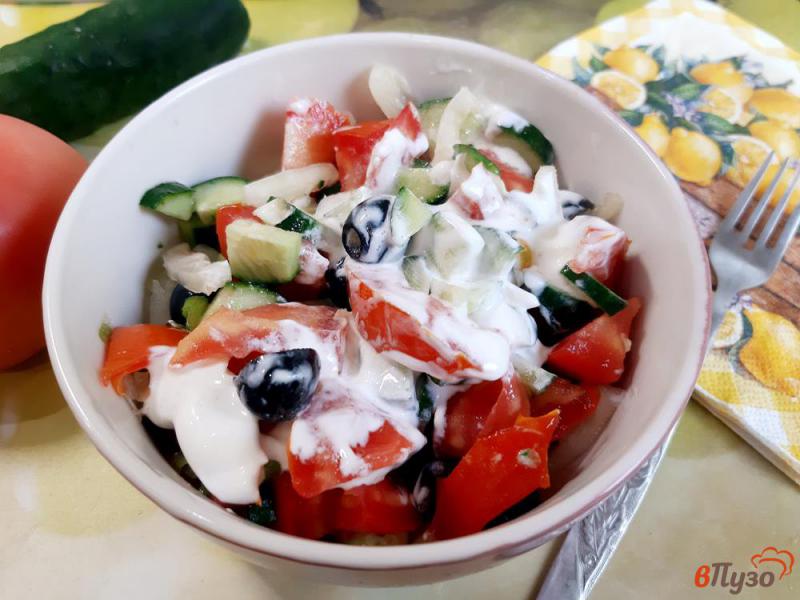 Фото приготовление рецепта: Салат овощной с йогуртовой заправкой шаг №7