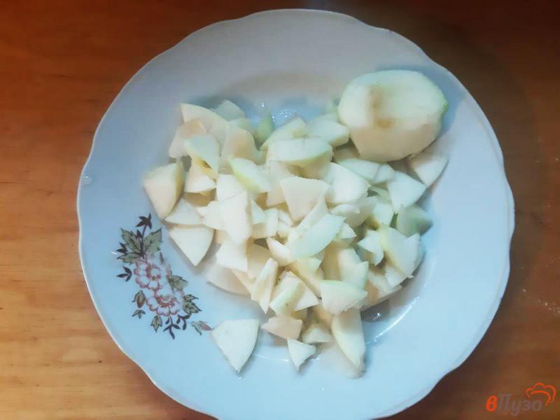 Фото приготовление рецепта: Слоеные пирожки с яблоками шаг №2