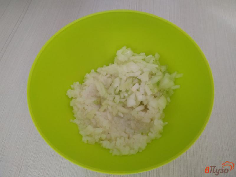 Фото приготовление рецепта: Рыбные котлеты из консервированного тунца шаг №2
