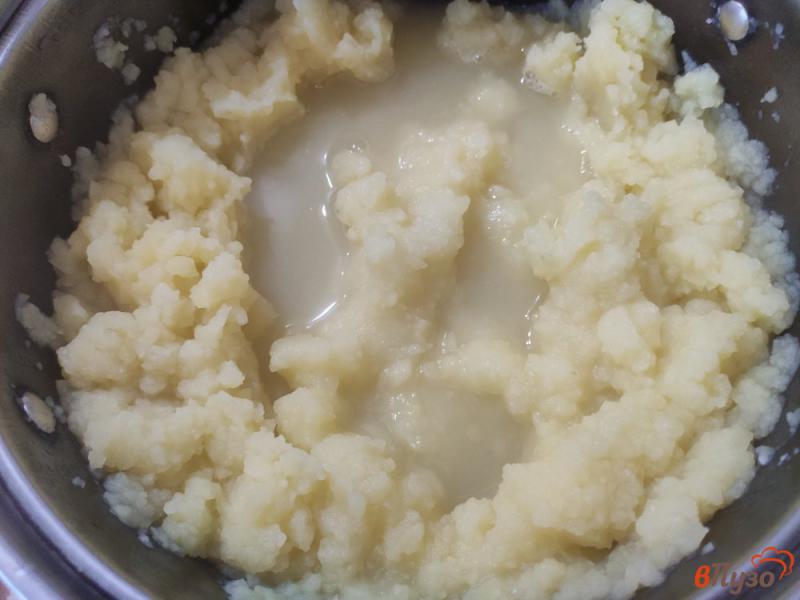 Фото приготовление рецепта: Картофельное пюре со сметаной шаг №5