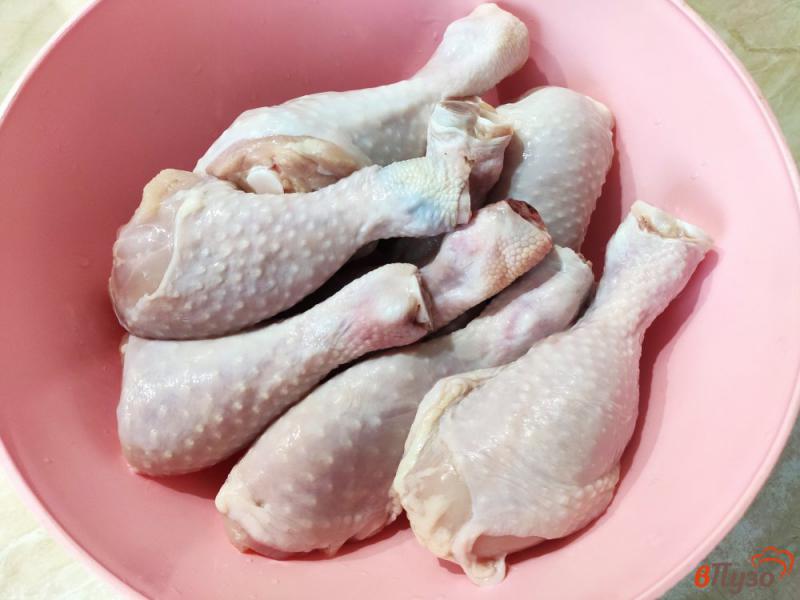 Фото приготовление рецепта: Куриные голени запечённые с кетчупом горчицей и чесноком шаг №1