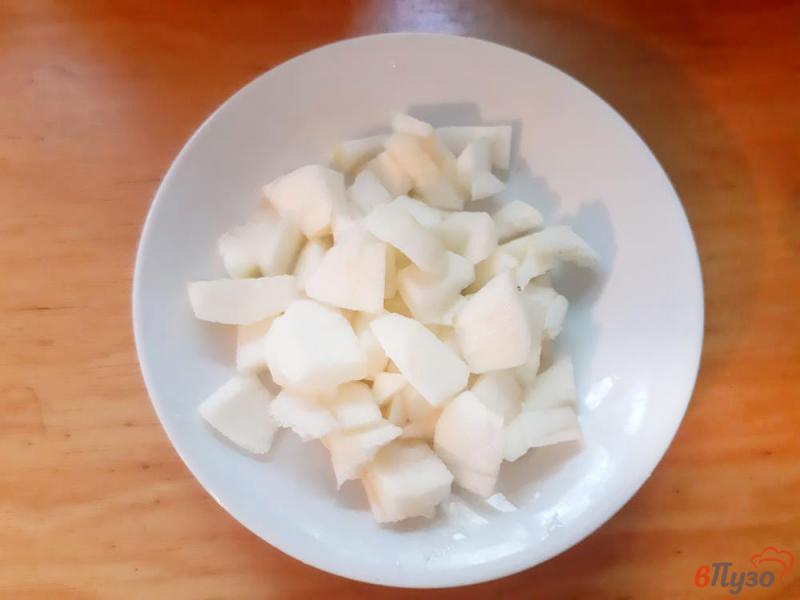 Фото приготовление рецепта: Оладьи на кефире с яблоками шаг №3