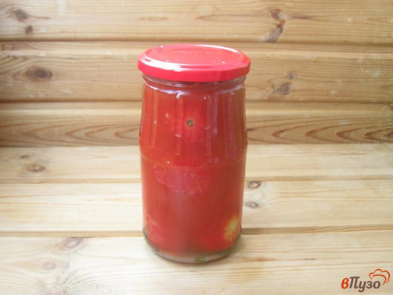 Фото приготовление рецепта: Помидоры в томатном соке на зиму шаг №5