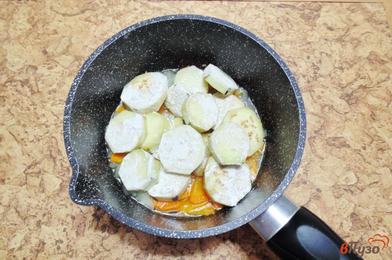 Фото приготовление рецепта: Соте из кабачков с баклажаном шаг №2