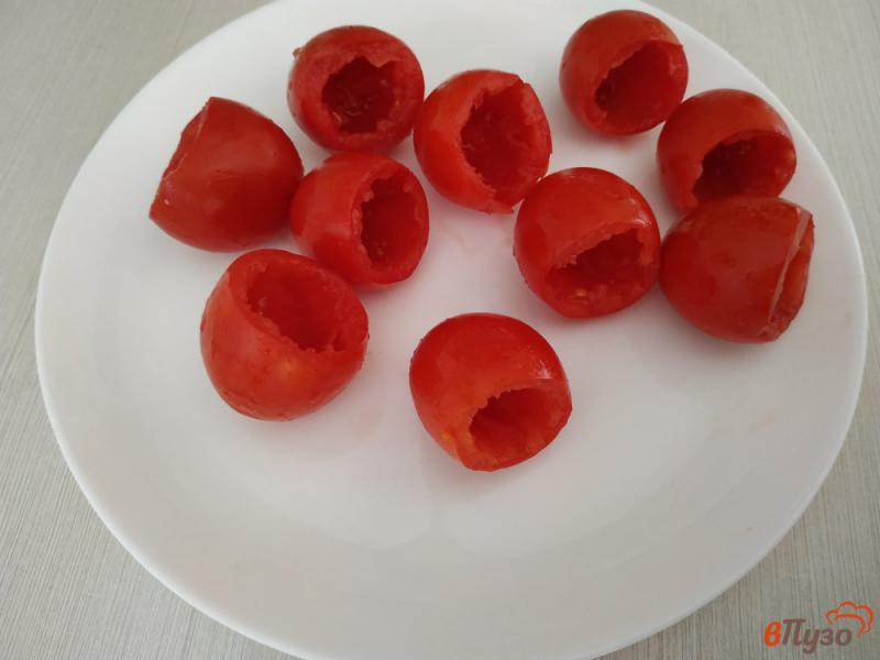 Фото приготовление рецепта: Закусочные фаршированые помидоры шаг №2