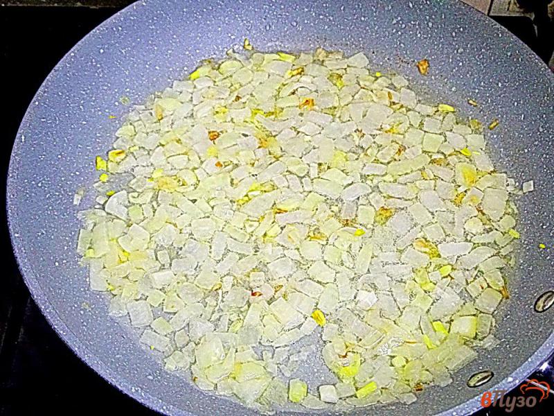Фото приготовление рецепта: Крем суп из лосося с плавленым сыром шаг №1