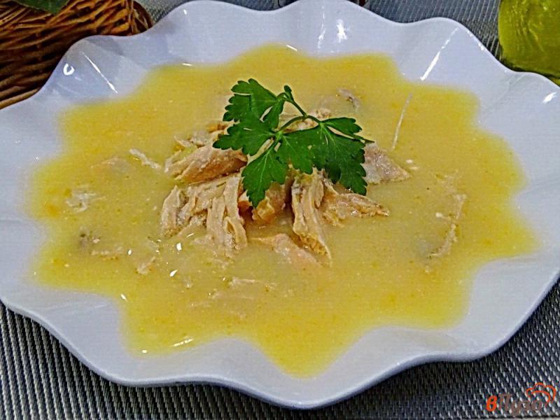 Фото приготовление рецепта: Крем суп из лосося с плавленым сыром шаг №8