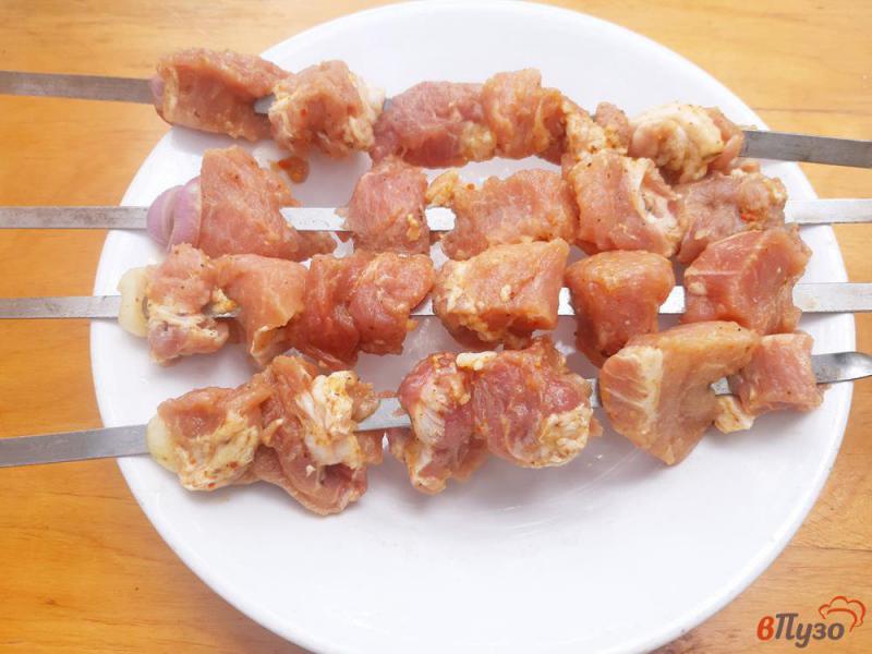Фото приготовление рецепта: Шашлык из свинины в горчичном маринаде шаг №7