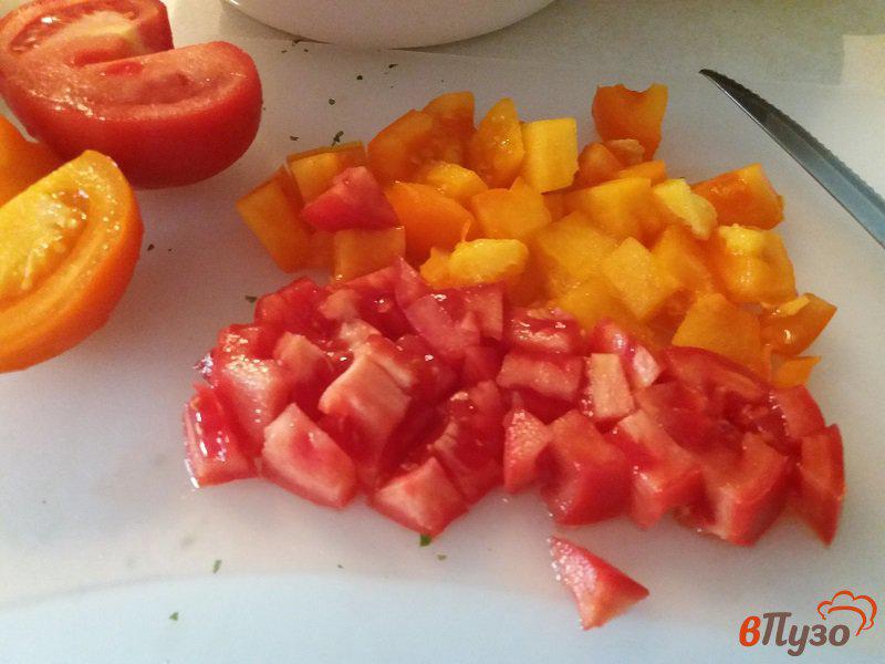 Фото приготовление рецепта: Тёплый овощной салат с креветками и кус-кусом шаг №7