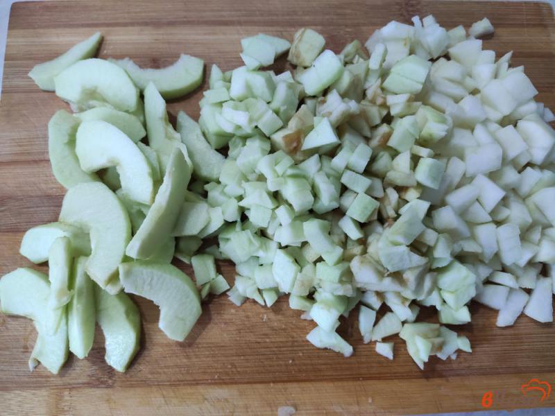 Фото приготовление рецепта: Шарлотка с яблоками и грушами шаг №1