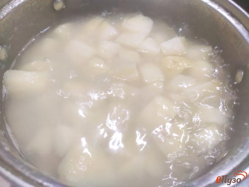 Фото приготовление рецепта: Картофель тушёный в сметане шаг №2