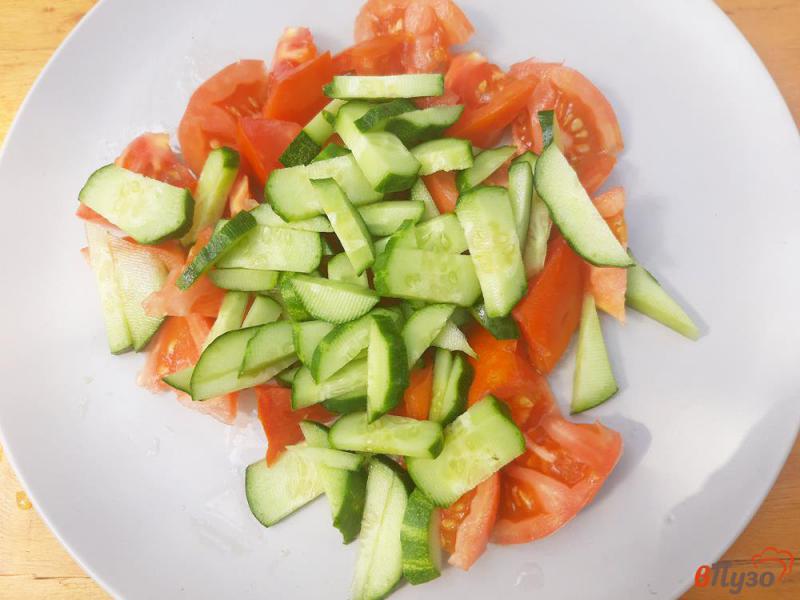 Фото приготовление рецепта: Салат овощной с сардинами шаг №2