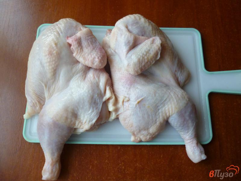 Фото приготовление рецепта: Цыпленок запеченный в духовке с овощами шаг №1
