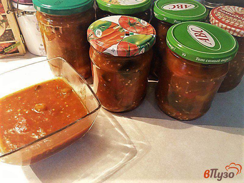 Фото приготовление рецепта: Баклажаны и болгарские перцы в томатном соусе на зиму шаг №12
