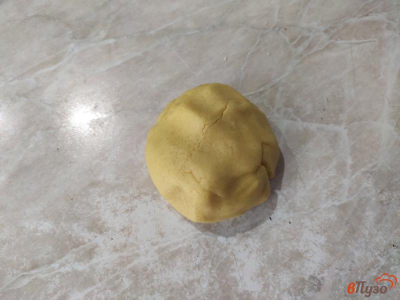 Фото приготовление рецепта: Песочное печенье с куркумой шаг №5