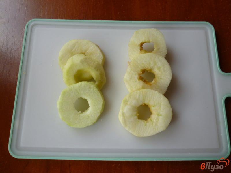 Фото приготовление рецепта: Утиные голени с карамелизированными яблоками шаг №4
