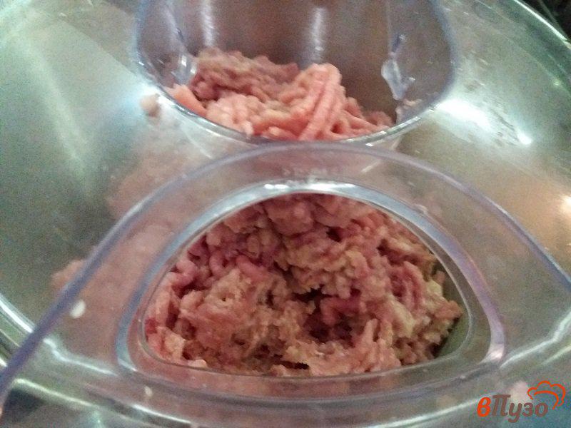 Фото приготовление рецепта: Спагетти с фрикадельками и черри в молочном соусе шаг №1
