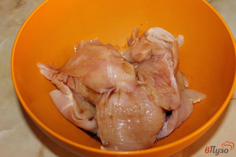 Фото приготовление рецепта: Куриные стейки гриль в соусе терияки шаг №2