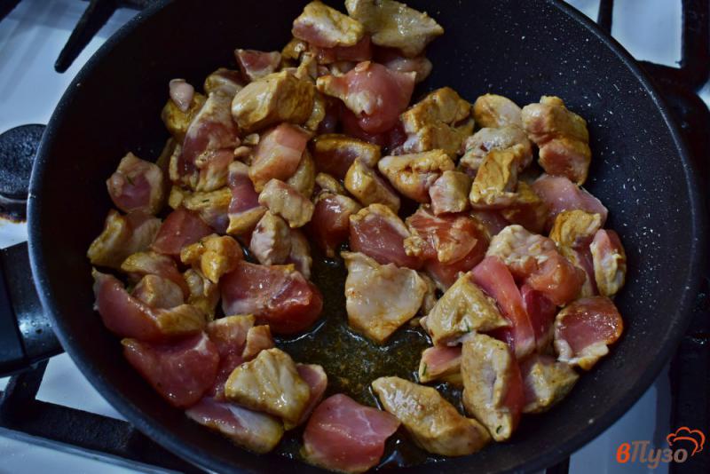 Фото приготовление рецепта: Мясо в горшочке с картофелем шаг №1