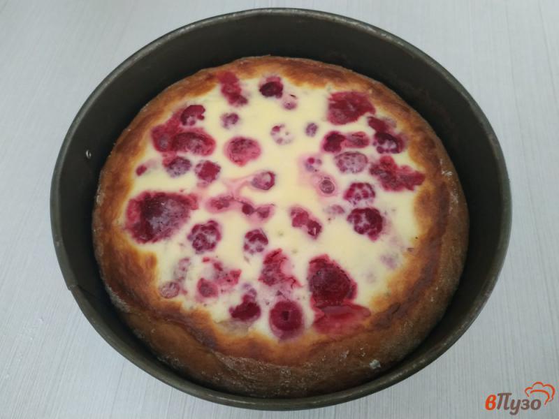 Фото приготовление рецепта: Открытый ягодный пирог шаг №10