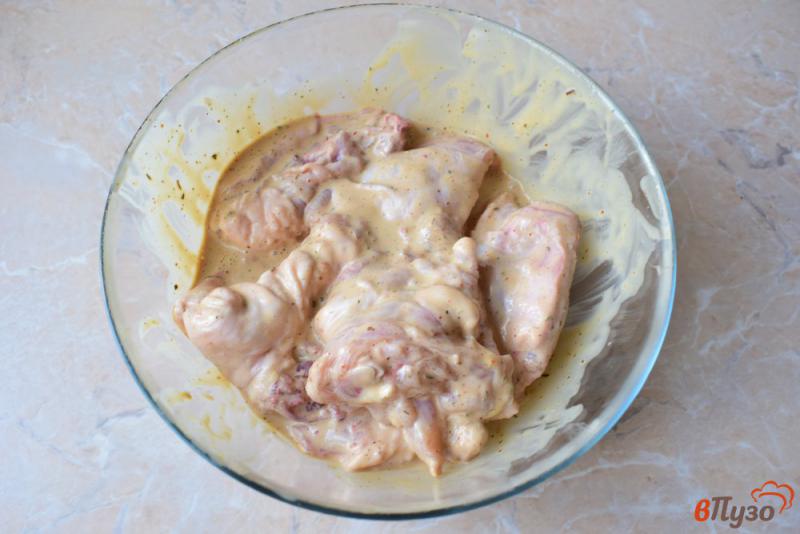 Фото приготовление рецепта: Курица с картофелем в духовке шаг №2