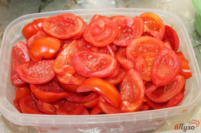 Фото приготовление рецепта: Вяленые томаты с жареным чесноком шаг №1