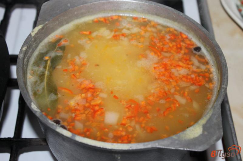 Фото приготовление рецепта: Гороховый суп с фрикадельками шаг №4