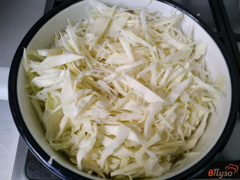 Фото приготовление рецепта: Запеканка капустная с грибами шаг №3