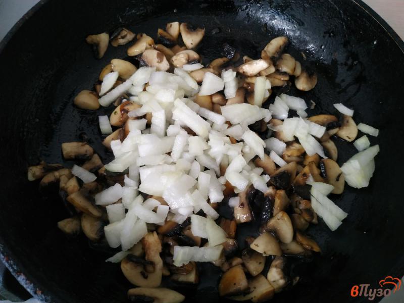 Фото приготовление рецепта: Запеканка капустная с грибами шаг №7