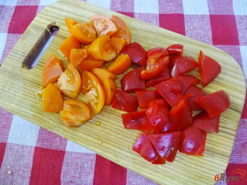 Фото приготовление рецепта: Рагу из кабачков перца и помидоров со сметаной шаг №2