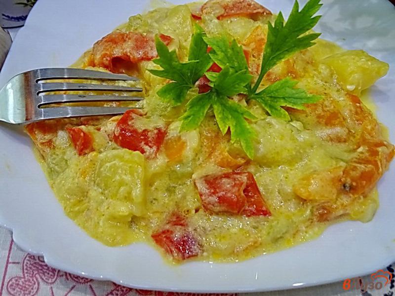 Фото приготовление рецепта: Рагу из кабачков перца и помидоров со сметаной шаг №10