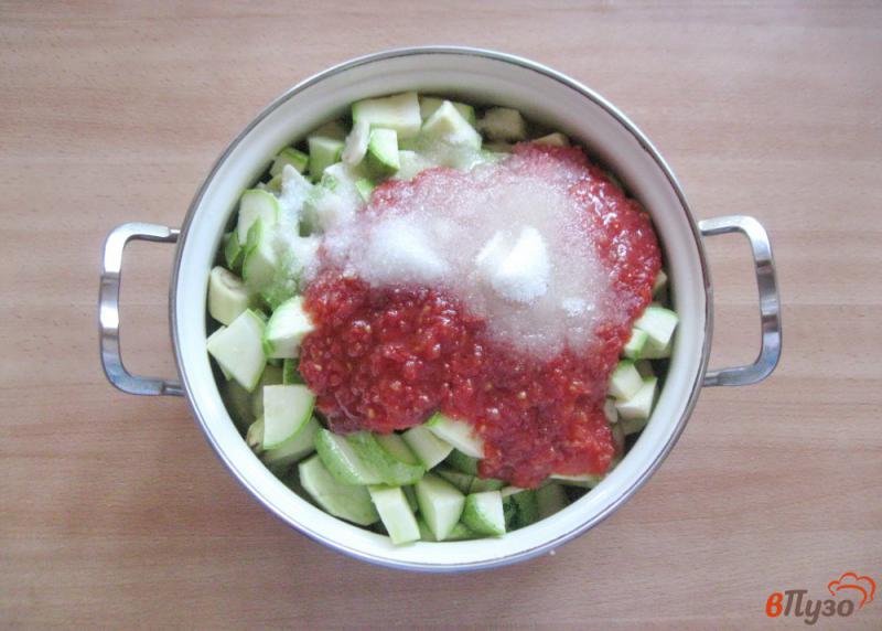 Фото приготовление рецепта: Овощной салат на зиму шаг №5