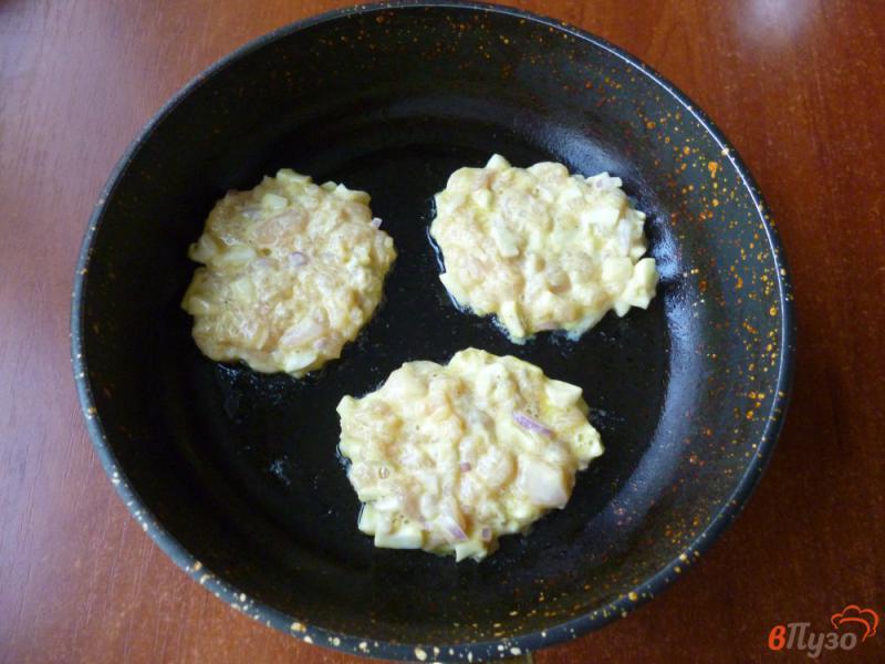 Фото приготовление рецепта: Куриные рубленные котлеты с шампиньонами шаг №6